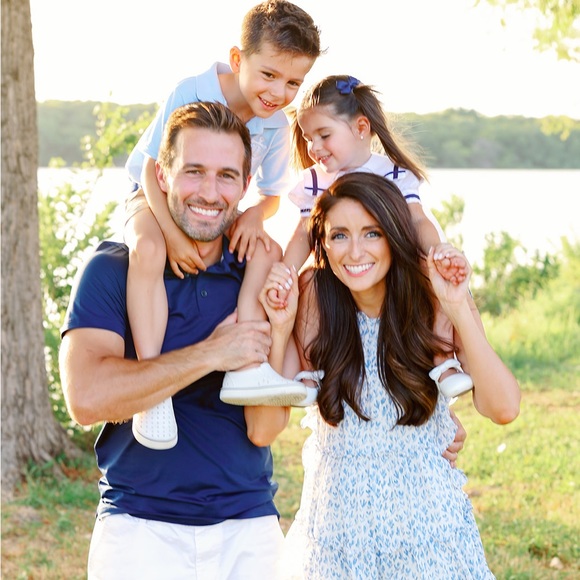 Meet your Posher, E - Picture 1 of 4